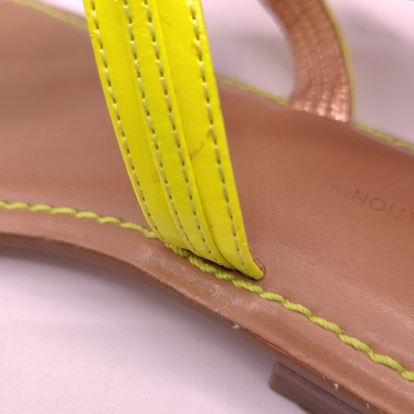 BCBGENERATION Yellow Flip Flops Size 8.5 - Picture 4 of 8